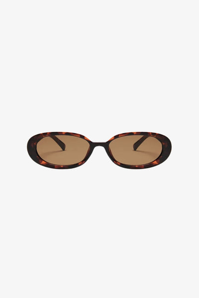 Oval Sunglasses in Tortoise - Retro Coastal Chic Style