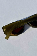 TYE OLIVE  SUNGLASSES - THE LOOKING FORWARD