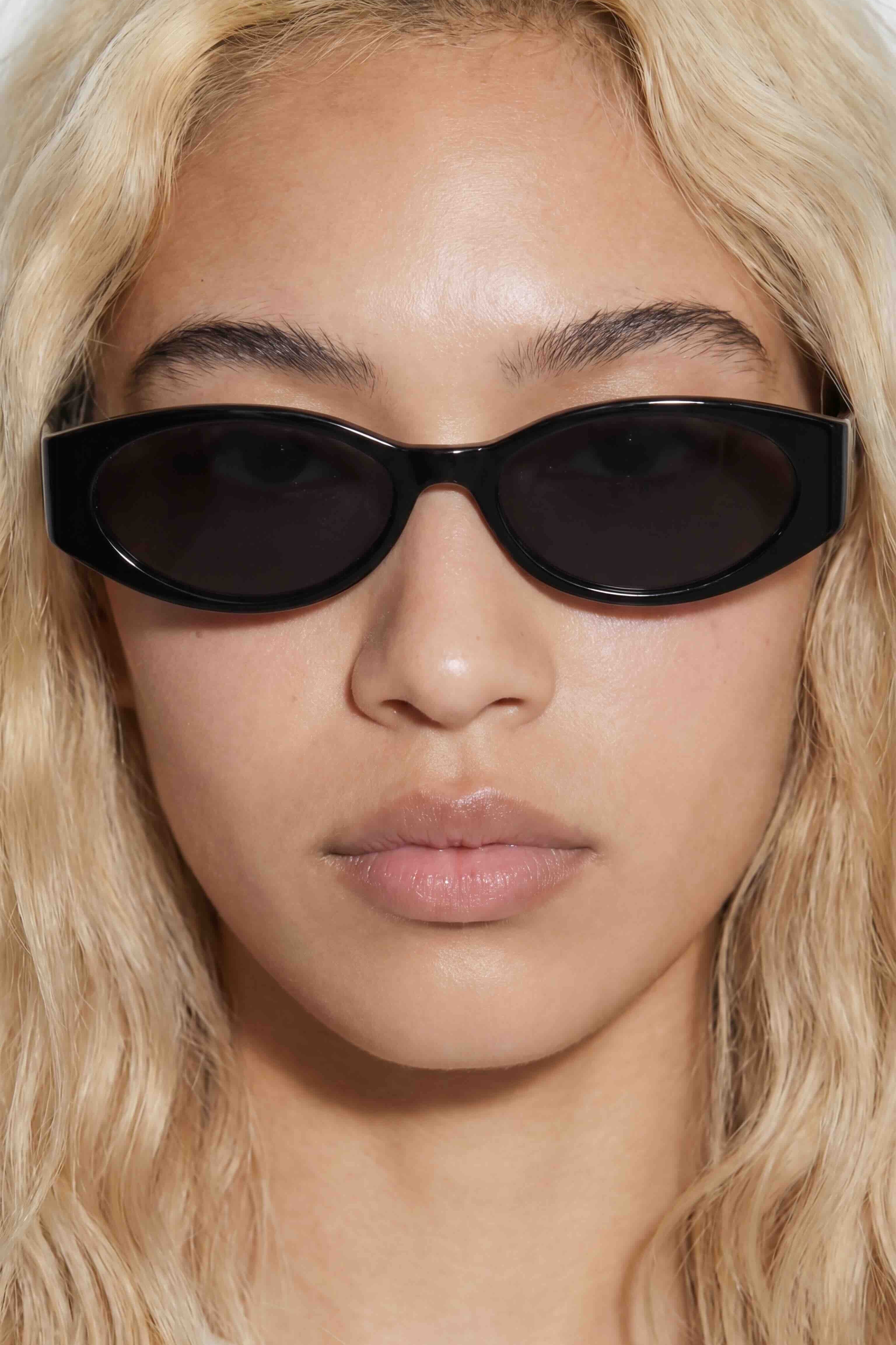 KAE - Oval Sunglasses