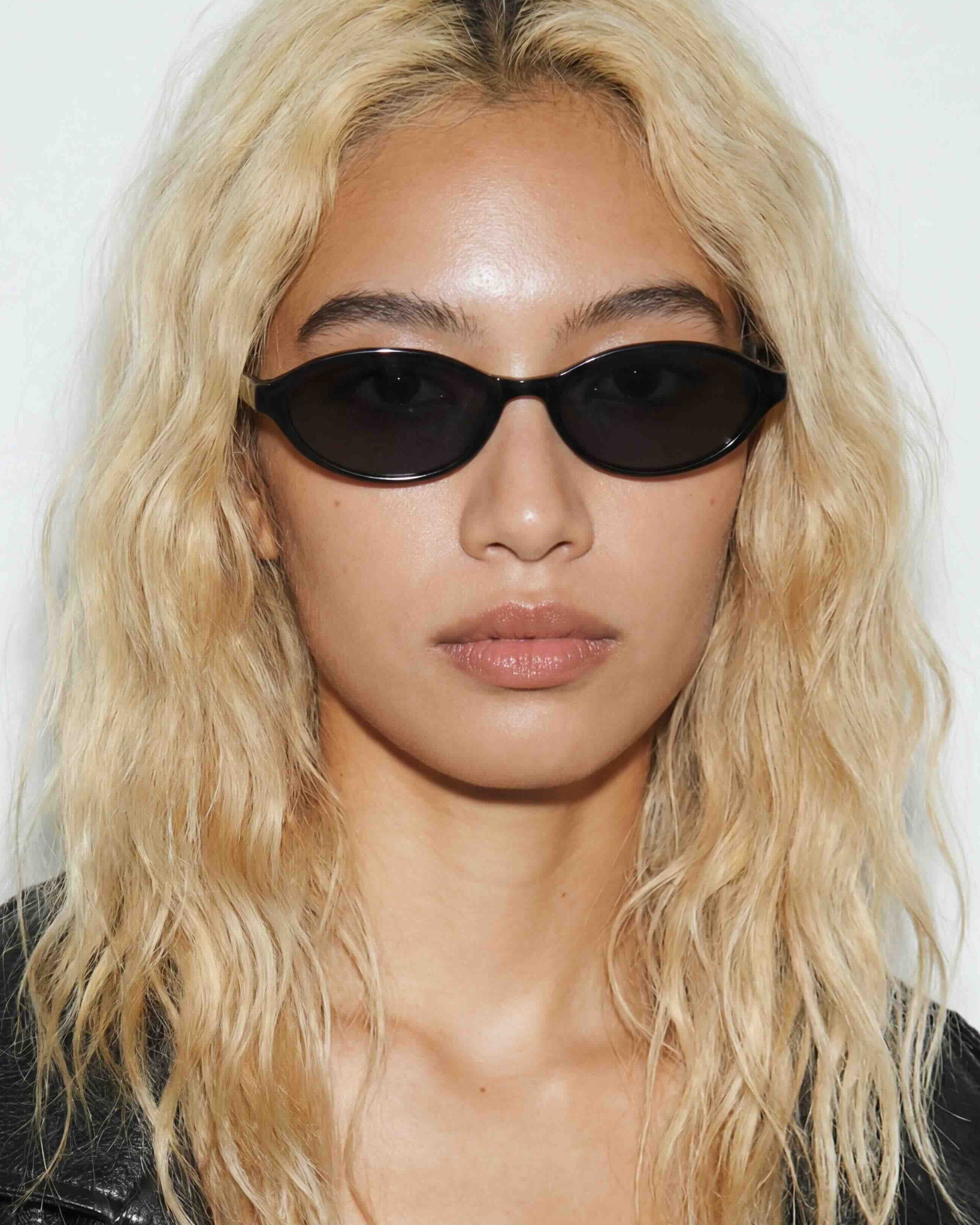 YUI  - Oval Sunglasses