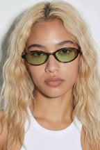 YUI  - Oval Sunglasses - Looking Forward