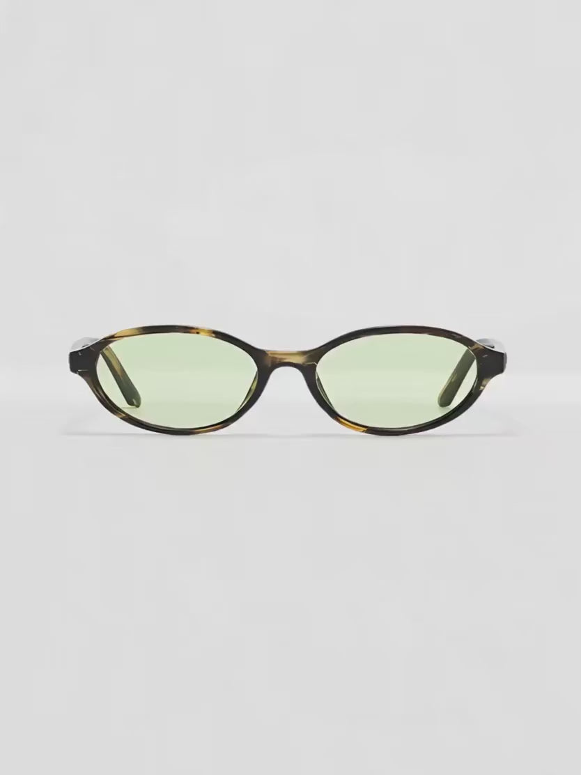 YUI  - Oval Sunglasses